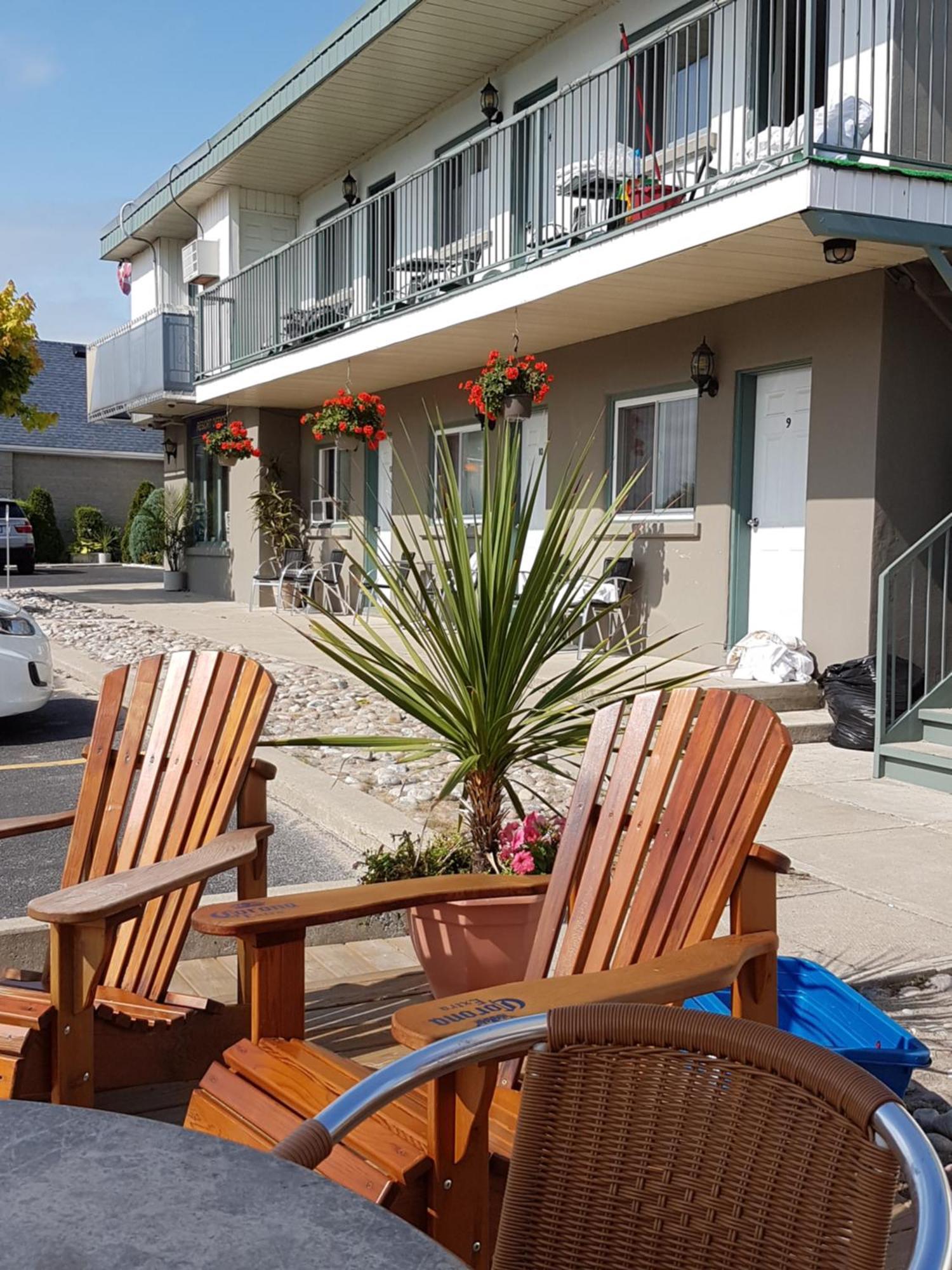 Lakeview Resort Motel Васага-Бич Экстерьер фото